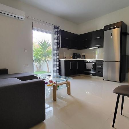 Konnet Apartment Rhodes City Buitenkant foto