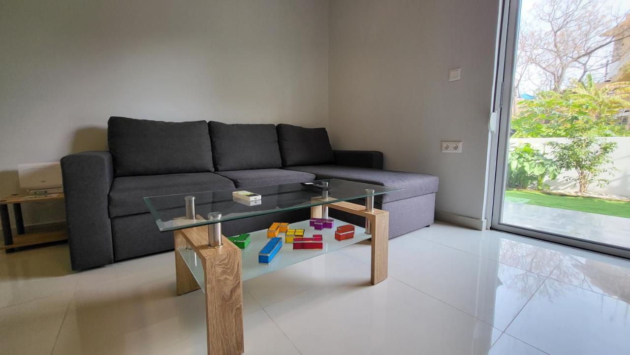 Konnet Apartment Rhodes City Buitenkant foto
